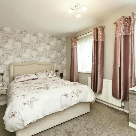 Stunning 3Br Penthouse With Ac, Private Lift And Balcony In Central London